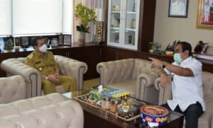BNNP Kalimantan Timur - Kepala Badan Narkotika Nasional Provinsi (BNNP) Kaltim Brigjen Pol H Raja Hariyono pamit ke Gubernur Kaltim Dr H Isran Noor dan wakil Gubenur H.Hadi mulyadi , setelah menyelesaikan tugas dan kembali Mabes Polri .