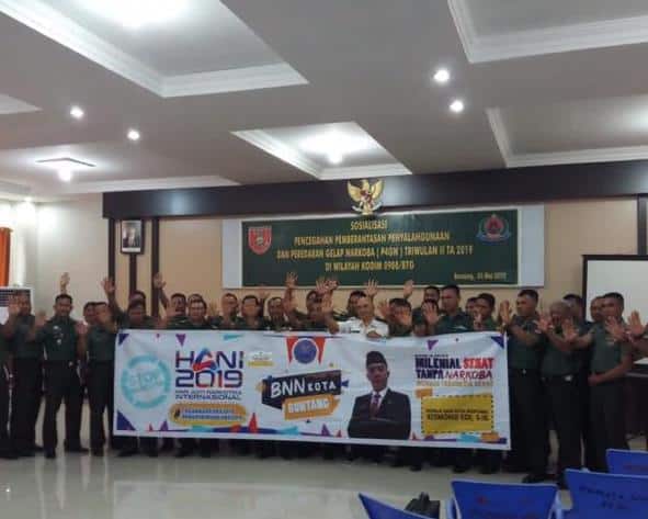 BNNK Bontang , Sosialisasi P4GN Dan Test Urine Tersebut Diikuti 43 Anggota Kodim Kota Bontang. BNNK Bontang , Sosialisasi P4GN Dan Test Urine Tersebut Diikuti 43 Anggota Kodim Kota Bontang.