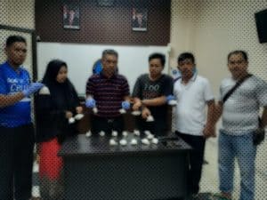 BNNK Balikpapan - Dua Orang kurir narkotika jenis sabu sabu yang akan di kirim ke salah satu kabupaten dikalimantan Timur, Pelaku diamankan di jalan  M.T Haryono, Kelurahan  Gunung Bahagia Kecamatan  Balikpapan Selatan, Kota. Balikpapan.