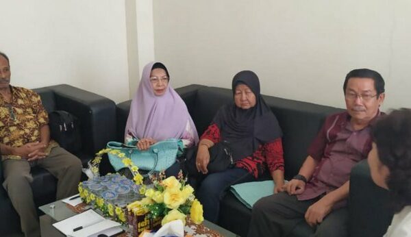 BNNP Kaltim - Warga Masyarakat Mugirejo sepakat Mencegah serta menekan maraknya peredaran serta pemakai  narkoba di Kelurahan Mugirejo  Kecamatan Sungai  Pinang