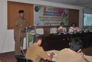 BNNP Kaltim - narkoba perlu ditangani secara komprehensif dan integral dengan mengupayakan langkah-langkah menyeluruh baik dari segi pengurangan permintaan (demand reduction) maupun pengurangan pasokan (supply reduction) secara komprehensif perlu dilakukan bersama oleh semua pihak untuk mewujudkan komitmen Pembangunan Berwawasan Anti Narkoba. 