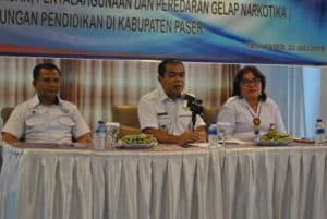 BNNP Kaltim - Badan Narkotika Nasional Provinsi (BNNP) Kaltim  melaksanakan sosialiasasi upaya peningkatan wawasan bahaya narkoba di kalangan Guru Dan Kepala Sekolah . Hal itu dilakukan untuk menekan jumlah penyalahgunaan narkoba di kalangan pelajar.