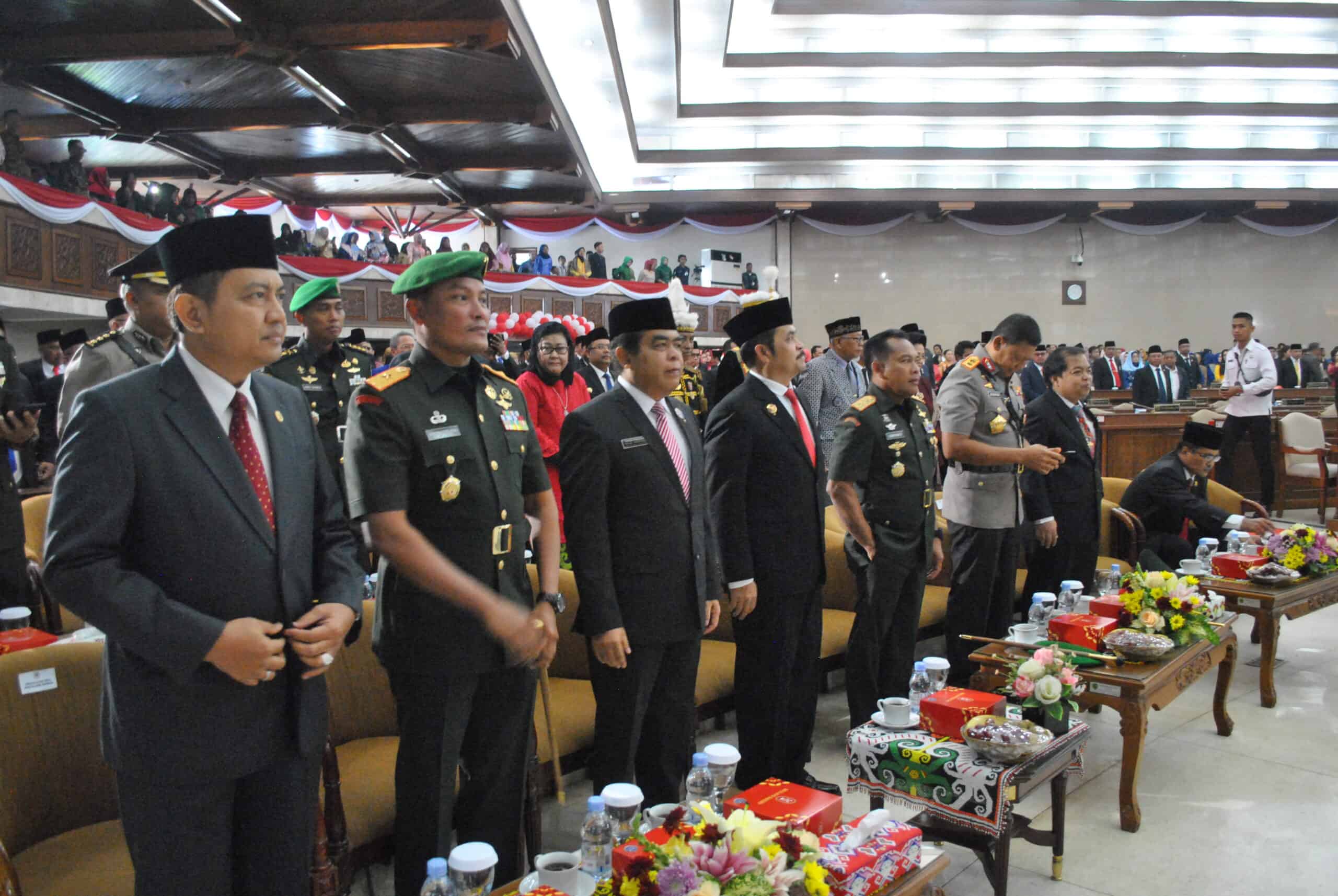 BNNP Kaltim - Ka BNNP Kaltim hadirin pelantikan anggota DPRD kaltim Yang Baru 2019-2024