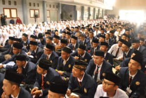 BNNP Kaltim - Narkoba menjadi ancaman langsung untuk bangsa Indonesia,  Sebagai kampus  yang wajib membentengi mahasiswanya akan bahaya narkoba, Universitas  Muhammadiyah  Kalimantan Timur  memberikan kuliah umum penanggulangan bahaya narkotika untuk mahasiswa baru.
