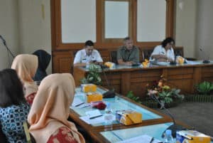 BNNP Kaltim - (BNN) Kaltim Bersama BNK Kutai Timur memberikan pemahaman dan kewaspadaan terhadap bahaya narkoba kepada anak-anak melalui para kader PKK