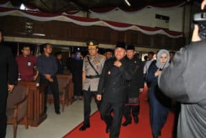 BNNP Kaltim - Ka.BNNP Kaltim Drs. Raja Haryono,SH.M.Hum yang di wakili oleh Kepala bidang Rehabilitasi Drs.Iwan Setyawan menghadiri Rapat Paripurna DPRD Provinsi Kaltim dengan agenda Peringatan Hari Ulang Tahun ke-63 Provinsi Kalimantan Timur