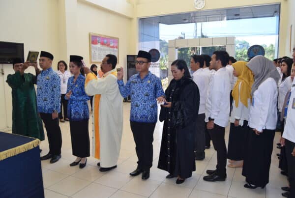 BNNP Kaltim - Pegawai negeri Sipil harus mampu memberikan suri tauladan yang teruji karena kita adalah teladan bagi masyarakat.