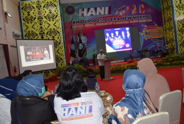 BNNP Kaltim - Ka.BNNP Kaltim , Kita bersama-sama mengepung narkoba, mulai dari instansi pemerintah, di desa-desa, sekolah dan masyarakat, semua secara internal melaksanakan kegiatan Pencegahan, Pemberantasan, Penyalahgunaan dan Peredaran Gelap Narkotika (P4GN)