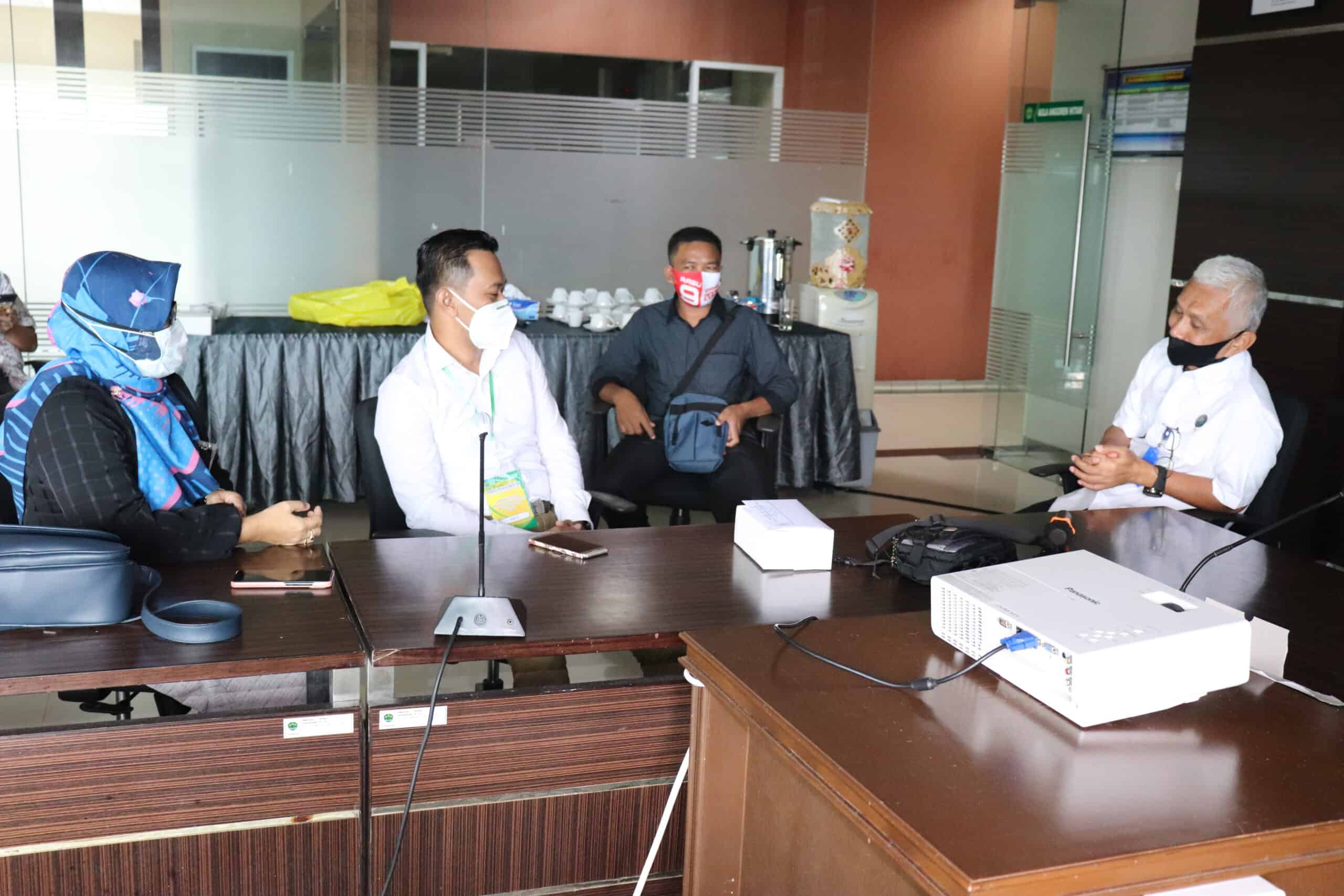BNNP KALTIM - Ka.BNNP Kaltim Sampaikan Arahan Ka.BNN RI Kepada Ketua KPU Agar Debat paslon Dapat dimasukan Materi Tentang Bahaya Narkoba BNNP KALTIM - Ka.BNNP Kaltim Sampaikan Arahan Ka.BNN RI Kepada Ketua KPU Agar Debat paslon Dapat dimasukan Materi Tentang Bahaya Narkoba