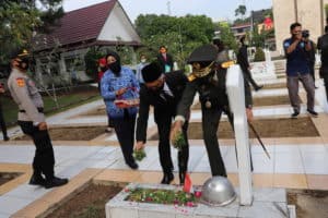 BNNP Kaltim - Pahlawan Sepanjang Massa ............. Ditaman Makam Pahlawan Samarinda