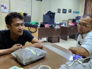BNNP Kalimantan Timur - Amankan Ganja Kering Asal Merdan Pesanan IK warga Jalan P.Hidayatullah Kelurahan Karang mumus