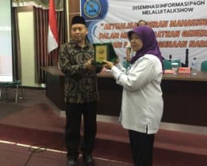 BNNP Kaltim -Ka. BNNK Samarinda juga menyampaikan materi dengan tema "Bersinergi Menciptakan Lingkungan Pendidikan Bersih Narkoba". Kepala BNN Kota Samarinda menyampaikan garis besar permasalahan narkotika di Kota Samarinda dan kiat-kiat meyongsong Ibu Kota Negara di Kalimantan Timur.