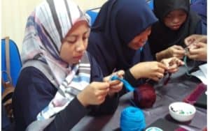 BNNK Balikpapan - Pelatihan Lifeskill Bagi Masyarakat Kawasan Rawan Narkoba ’ sasarannya agar dapat mengembangkan ketrampilan warga di bidang Jahit menjahit 