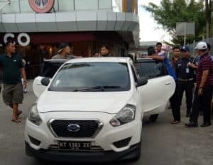 BNNK Balikpapan - Dua Orang kurir narkotika jenis sabu sabu yang akan di kirim ke salah satu kabupaten dikalimantan Timur, Pelaku diamankan di jalan  M.T Haryono, Kelurahan  Gunung Bahagia Kecamatan  Balikpapan Selatan, Kota. Balikpapan.