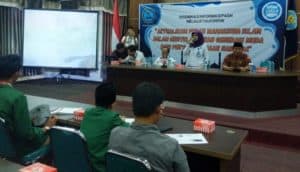 BNNP Kaltim -Ka. BNNK Samarinda juga menyampaikan materi dengan tema "Bersinergi Menciptakan Lingkungan Pendidikan Bersih Narkoba". Kepala BNN Kota Samarinda menyampaikan garis besar permasalahan narkotika di Kota Samarinda dan kiat-kiat meyongsong Ibu Kota Negara di Kalimantan Timur.