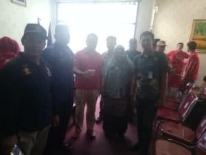 BNNK Samarinda - Kanwil melakukan tes urine terhadap 193 pegawai  Rumah Tahanan ( Rutan) Sempaja Samarinda dan Lembaga Pemasyarakatan ( Lapas) Kelas II A  Samarinda,  menjalani tes urine yang digelar oleh Badan Narkotika Nasional Kota Samarinda