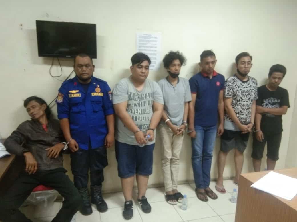 BNNP Kaltim - 3 Aparatur Sipil Negara (ASN) di lingkup pemkot Bontang dalam kasus narkotika, ditanggapi oleh Sekretaris Daerah (Sekda) Bontang Aji Erlynawati. BNNP Kaltim - 3 Aparatur Sipil Negara (ASN) di lingkup pemkot Bontang dalam kasus narkotika, ditanggapi oleh Sekretaris Daerah (Sekda) Bontang Aji Erlynawati.