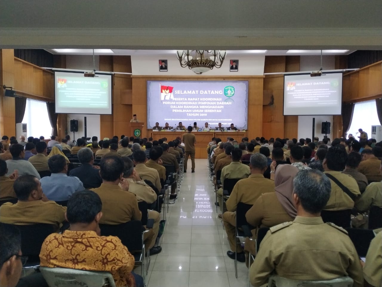 Samarinda - Badan Narkotika Nasional (BNN) Provinsi Kalimantan Timur menggelar Sosialisasi Instruksi Presiden Nomor 6 Tahun 2018 tentang Rencana Aksi Nasional Pencegahan, Pemberantasan Penyalahgunaan dan peredaran Gelap Narkotika dan Perkrusor Narkotika (P4GN) di Kabupaten Kutai Kartanegara . Samarinda - Badan Narkotika Nasional (BNN) Provinsi Kalimantan Timur menggelar Sosialisasi Instruksi Presiden Nomor 6 Tahun 2018 tentang Rencana Aksi Nasional Pencegahan, Pemberantasan Penyalahgunaan dan peredaran Gelap Narkotika dan Perkrusor Narkotika (P4GN) di Kabupaten Kutai Kartanegara .