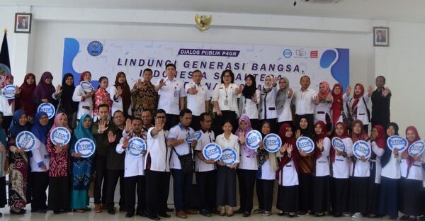 BNNP Kaltim - dialog Publik P4GN Trending Topik Lindungin Generasi Bangsa Indonesia Sejahtera Tampa Narkoba di samarinda.