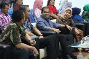 BNNP Kaltim . Kabupaten Paser - Berlangsung di Ruang Pendopo Rumah Dinas Bupati Kabupaten Paserdilaksanakan acara ramah tamah antara Kepala BNNP Kalimantan Timur Brigjen. Pol. Drs. Raja Haryono dengan Forum Komunikasi Pimpinan Daerah Kabupaten Paser senin 22 Juni 2019 .