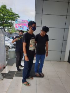 BNNP Kaltim - Ganja Tak Mengenal Corona Buktinya Dua Orang Ini MFM dan AEJ, Nekad Beli Ganja Dari Sumatra