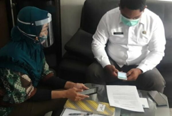 BNNP Kaltim - Koordinasi Pelaksanaan Penelitian Indeks Ketahanan Keluarga (IKK) Di Kantor Kelurahan Teritip. Koordinasi Ini Sekaligus Menindak Lanjuti Surat Edaran Deputi Pencegahan Perihal Pengambilan Data Dalam Penyusunan Indeks Ketahanan Keluarga (IKK)