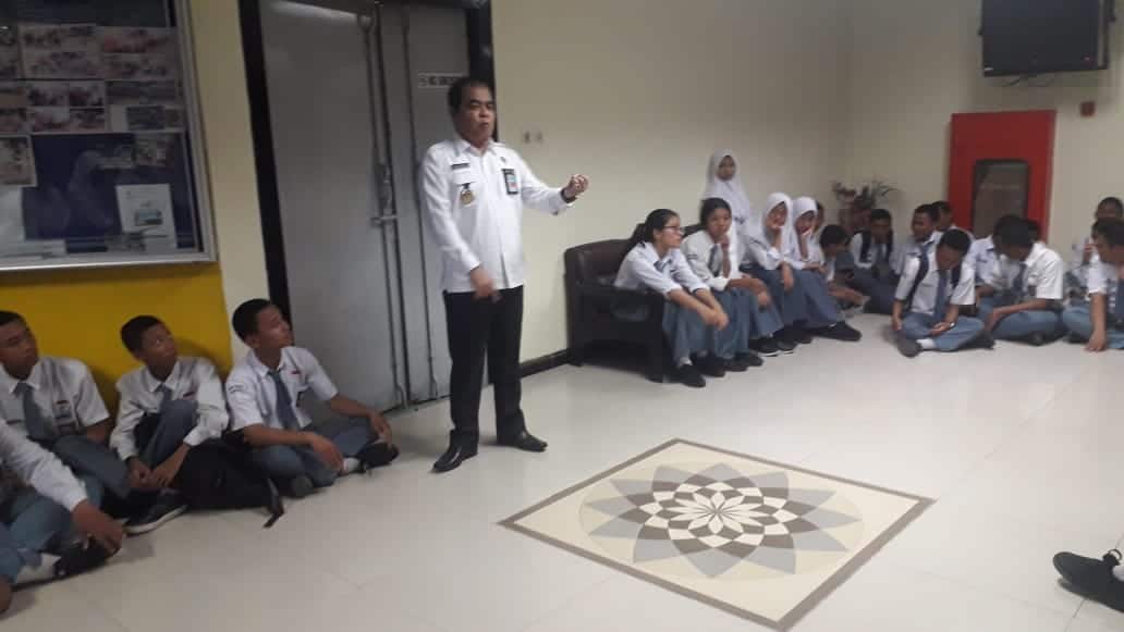 BNNP Kaltim - usia remaja, tergolong dalam usia rentan terhadap penyalahgunaan narkoba, karena di usia ini sedang tumbuh kembang dan proses pencarian jati diri.