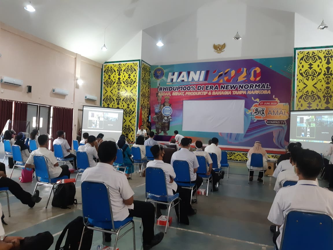 BNNP Kaltim - konselor adiksi harus memiliki bukti profesionalitas kinerjanya, yaitu dalam bentuk sertifikat. BNNP Kaltim - konselor adiksi harus memiliki bukti profesionalitas kinerjanya, yaitu dalam bentuk sertifikat.