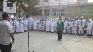 BNNK Samarinda -Anto Dharsono, SH. Msi, Kasi Rehabilitasi BNN Kota Samarinda mengingatkan para siswa agar terus belajar dan mengikuti arahan guru, Sebab tahun dulu dengan sekarang tentu berbeda
