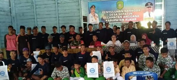 BNNP Kaltim - diperlukan suatu kerjasam tokoh agama, tokoh masyarakat dan kemananan untuk terlibat dalam memerangin peredaran narkoba nya .