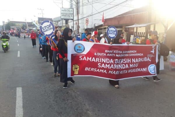 BNNK Samarinda - Pawai pembangunan yang  digelar oleh Pemerintah Provinsi  Kaltim dengan panitia (Pemkot) Samarinda dalam rangka   merayakan Hari Ulang Tahun ( HUT) ke-74 Kemerdekaan RI, Minggu (18/8/2019, disisipi dengan gerakan perlawanan terhadap narkoba.