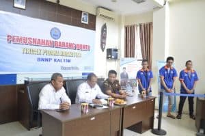 BNNP - Badan Narkotika Nasional (BNN) Provinsi Kalimantan Timur Musnahkan Barang Bukti Narkotika 574 paket dengan berat 236,03 gram Yang Sudah Memiliki  Kekuatan Hukum .