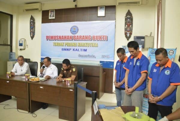 BNNP - Badan Narkotika Nasional (BNN) Provinsi Kalimantan Timur Musnahkan Barang Bukti Narkotika 574 paket dengan berat 236,03 gram Yang Sudah Memiliki  Kekuatan Hukum .