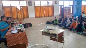 BNNP Kaltim - Peningkatan kapasitas peserta PMR gabungan dari 14 sekolah di kota Samarinda, Dalam rangka Sosialisasi dan Menciptakan Lingkungan Sekolah yang , Aman dan Nyaman serta Bebas dari Penyalahgunaan dan Peredaran Gelap Narkoba .
