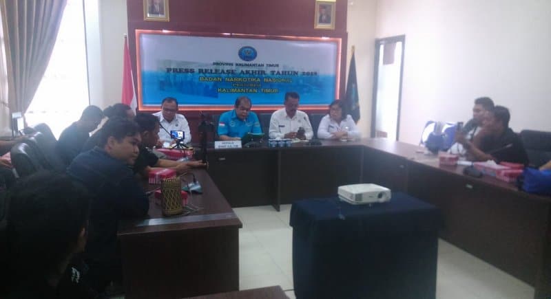BNNP Kaltim - Gelar press release akhir tahun, sebagai bentuk pemaparan laporan kinerjanya selama setahun terakhir. BNNP Kaltim - Gelar press release akhir tahun, sebagai bentuk pemaparan laporan kinerjanya selama setahun terakhir.