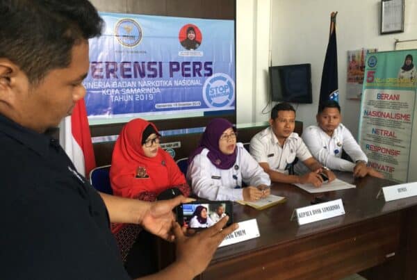 BNNK Samarinda -AKBP Siti Zaekomsyah mengatakan, sepanjang tahun 2019, terdapat 18 kasus peredaran narkotika yang berhasil pihaknya ungkap. BNN Samarinda juga melakukan tindakan tegas untuk mengurangi pasokan narkotika yang masuk ke wilayah hukumnya.