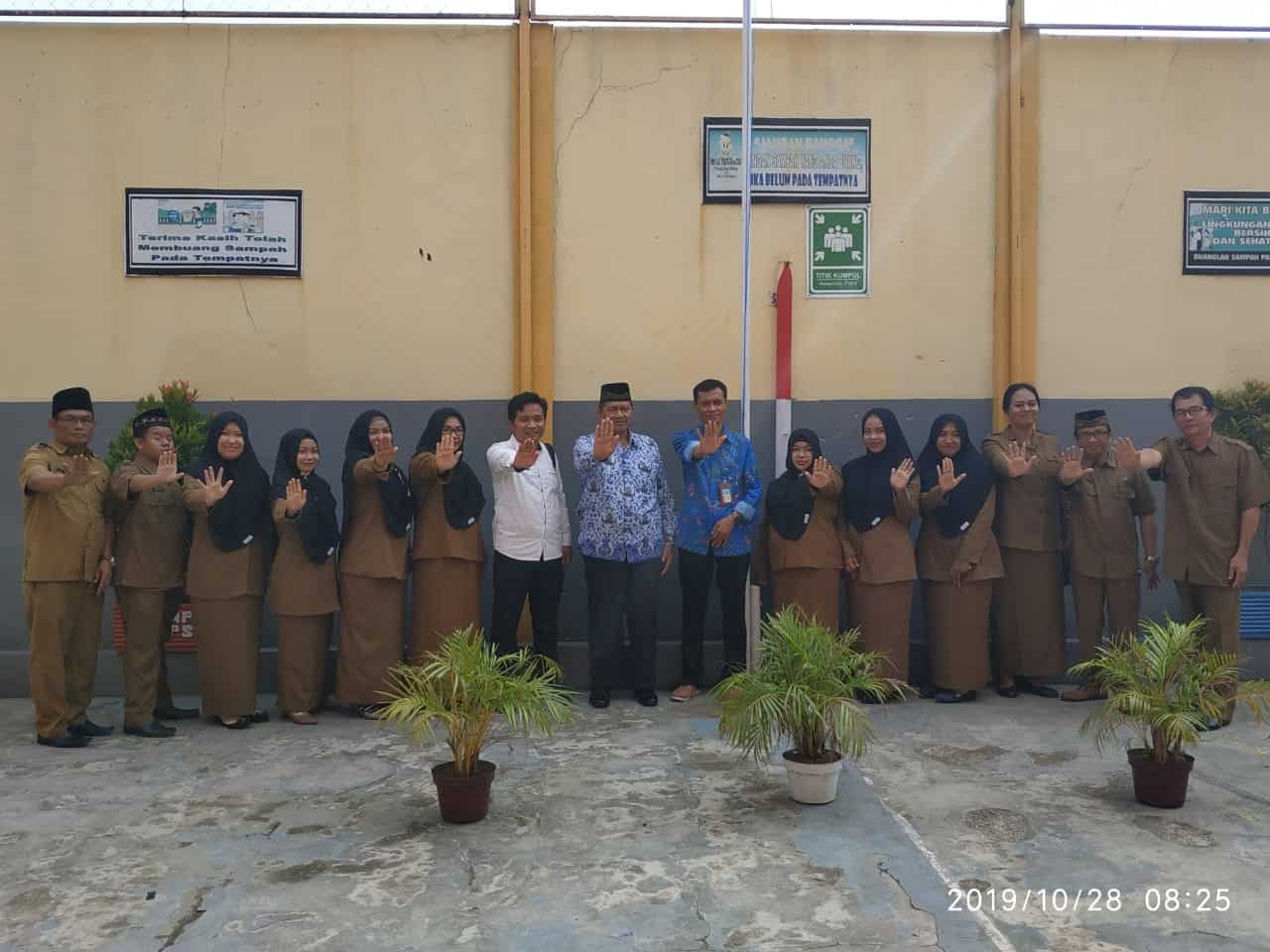 BNNK Samarinda - tugas utama pemuda sebagai penerus bangsa supaya menjaga kemerdekaan, meningkatkan kewaspadaan dini karena wilayah SMP YPS termasuk Zona Merah dengan peredaran narkoba cukup tinggi.
