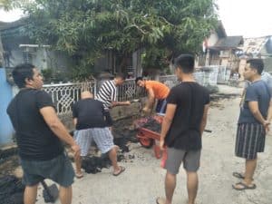BNNP Kaltim - Kebersihan  Lingkungan  sangatlah penting saat Karena jika lingkungan kita jaga dengan benar maka akan mendapat dampak yang baik pula Dan terhindar dari wabah penyakit.