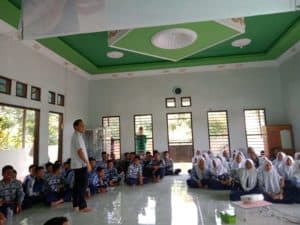 BNNP Kaltim _ Kuliah Kerja Mahasiswa  ( KKM ) Intitute Agama islam Samarinda  Menggelar kegiatan Sosialisasi Bahaya Narkoba.