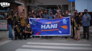 BNNP Kaltim - Komandan Baru Semangat Baru BNNK BONTANG Turun Ke Jalan Bagikan Brosur Mengenai Informasi Bahaya Penyalahgunaan Narkoba