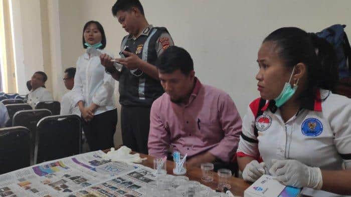 BNK PPU - 16 pegawai pemerintahan baik Tenaga Harian Lepas (THL) maupun ASN yang positif narkoba usai menjalani tes urine.