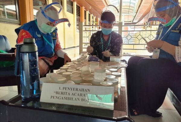 BNNP Kaltim - 65 pegawai dilingkungan Pengadilan Tinggi Negeri Kalimantan Timur, Tak terkecuali Baik itu ketua Dan Wakil Mengikuti test urine