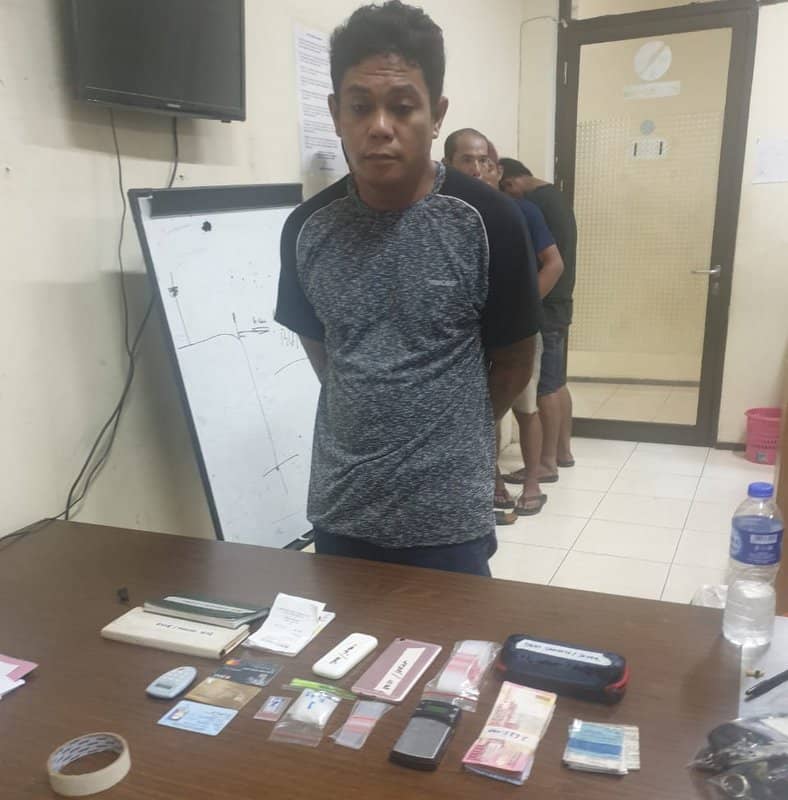 BNNP Kaltim - Amankan Lima Pelaku diduga kejahatan Narkoba di Muara Jawa Satu Orang Bandar DS Alias Joker ..