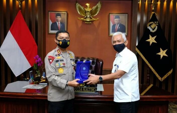 BNNP Kalimantan Timur – Mengingat peredaran narkoba di Kalimantan Timur masih saja menjadi momok di masyarakat dan meresahkan, terutama jika peredaran narkoba ini sudah menyasar di lingkungan anak – anak didik di Kalimantan Timur .