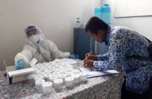 BNNP Kaltim - Tes Urine Aparatur Sipil Negara (ASN) Di Kecamatan Balikpapan Kota Dan 5 Kelurahan Oleh BNNK Balikpapan