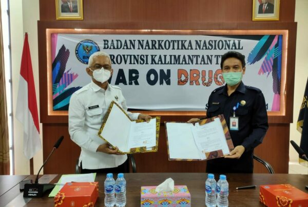 Badan POM Samarinda Dan BNNP Kalimantan Timur Sepakat Melakukan Kerja Sama Terkait Pemeriksaan Narkotika Dan Prekusor Narkotika Dalam Rangka Penyelidikan Dan Penyidikan Kasus Narkotika Dan Prekusornya