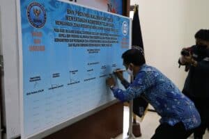 Wujud Konkret BNNP Kalimantan Timur Menggelar Deklarasi Pencanangan Pembangunan Zona Integritas Menuju Wilayah Bebas Dari Korupsi (WBK) Dan Wilayah Birokrasi Bersih Dan Melayani (WBBM)
