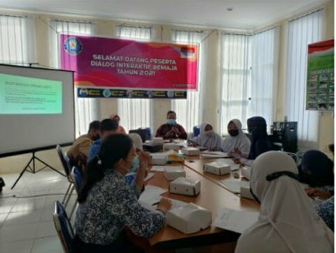 Solosi Atasi Narkoba Bentuk Remaja Teman Sebaya Anti Narkotika dengan  menggelar  Dialog Interaktif Remaja di Kalangan Sekolah Menengah Pertama.
