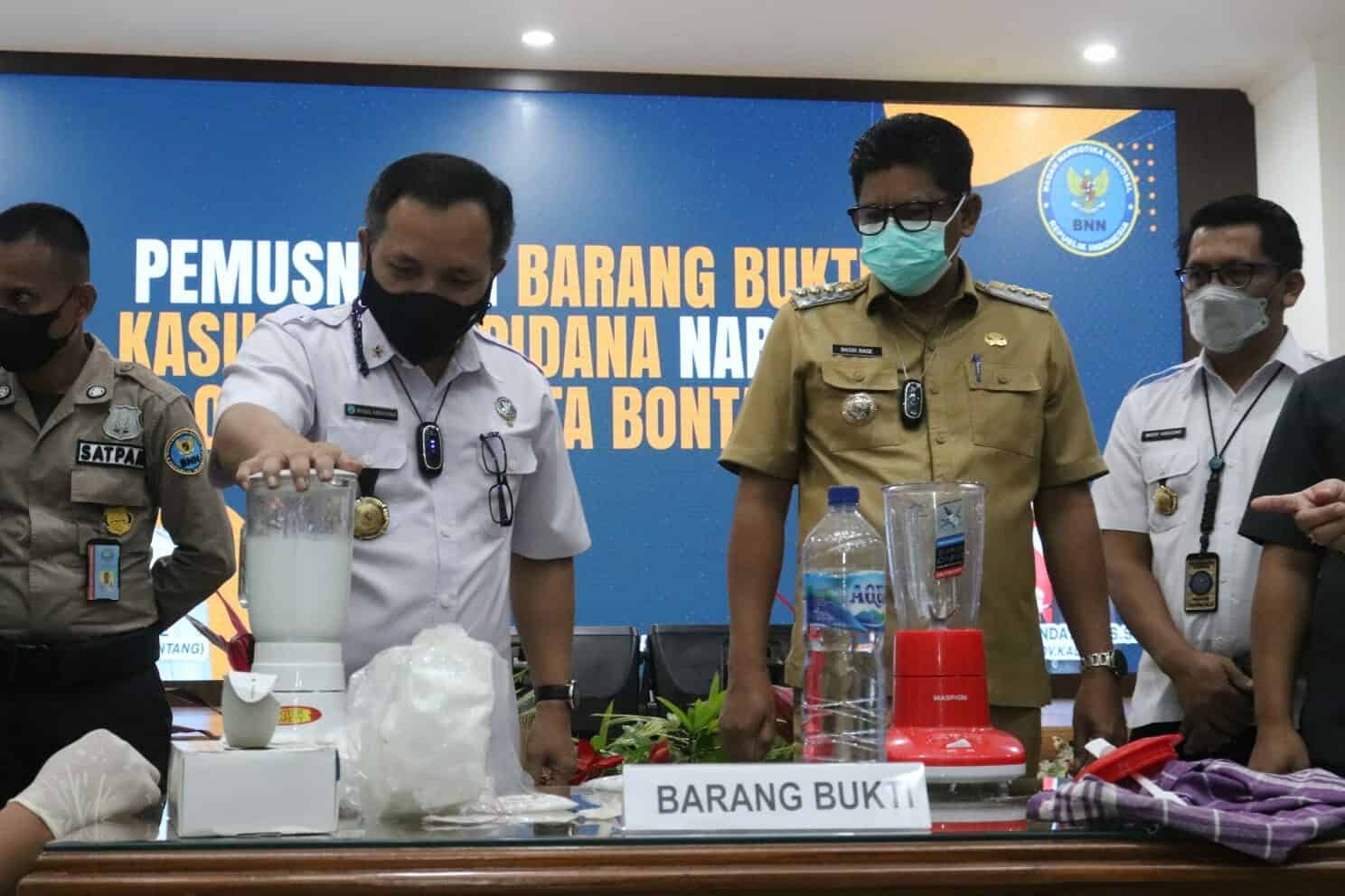 BNNK Bontang ,,,, Musnahkan 6 Paket Narkotika Jenis Sabu-Sabu 1.218,29 Gram “Semua Barang Bukti Yang Dimusnahkan Merupakan Pengungkapan Kasus Dari Tersangka HRS Konsep Otomatis