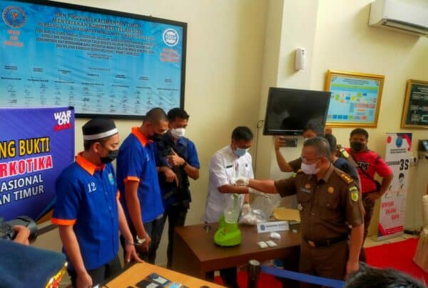 BNNP Kalimantan Timur Amankan Kurir Dan Pemilik Barang Dan  sebanyak  982,63 gr  sabu gagal edar 